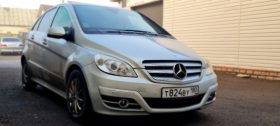 Mercedes-Benz B 180