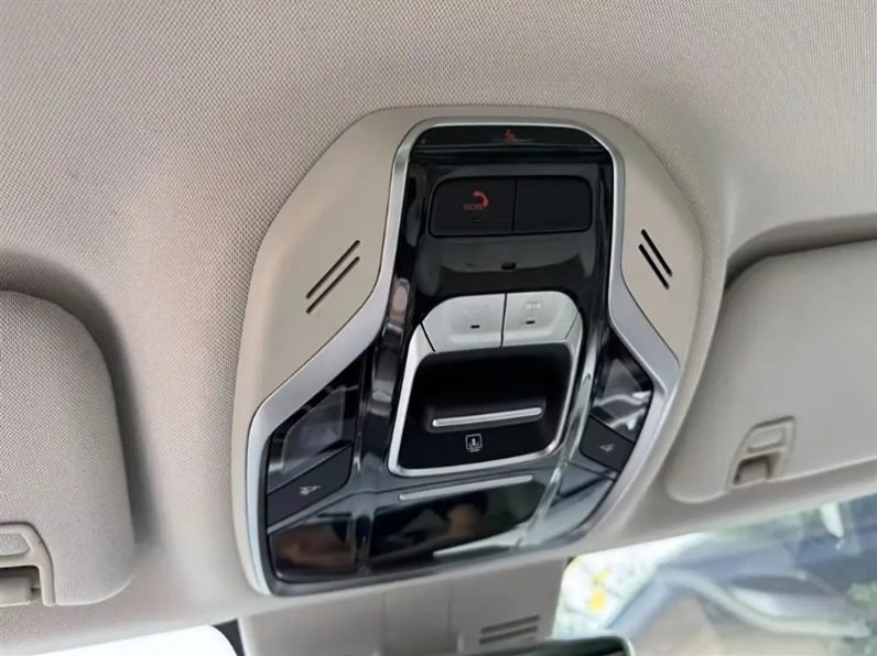 Geely Icon