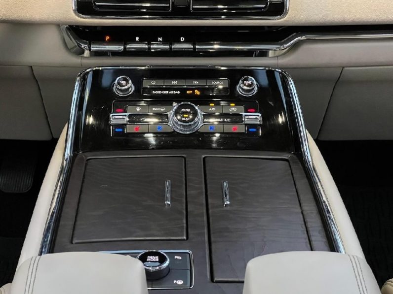 Lincoln Navigator