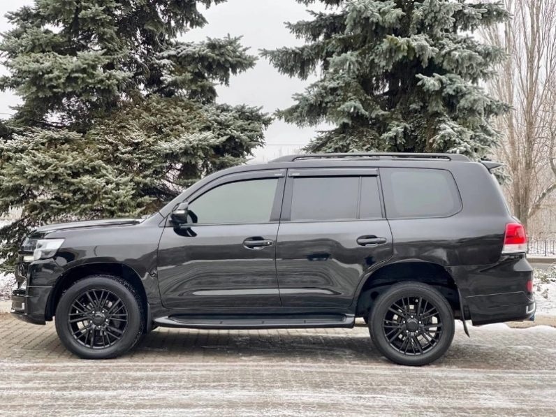 Toyota Land Cruiser