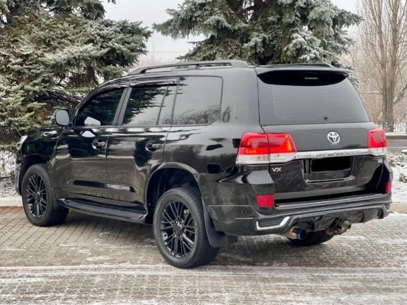 Toyota Land Cruiser