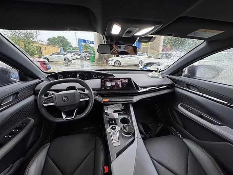 Changan UNI-V