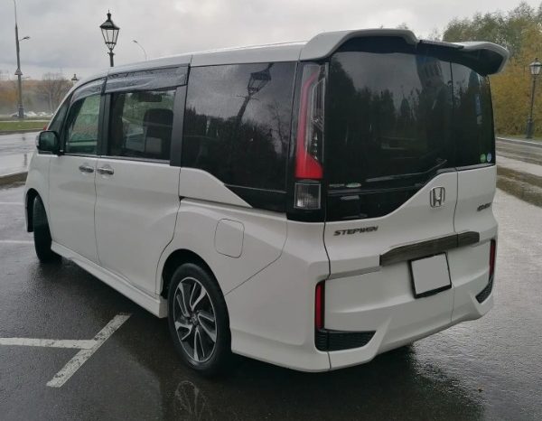 
								Honda Stepwgn полный									