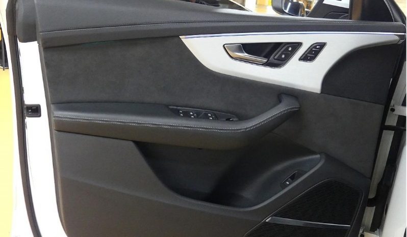 
								Audi Q8 полный									