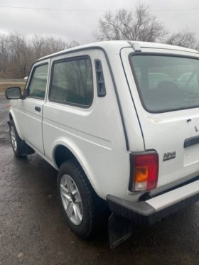 ВАЗ Lada Niva Legend