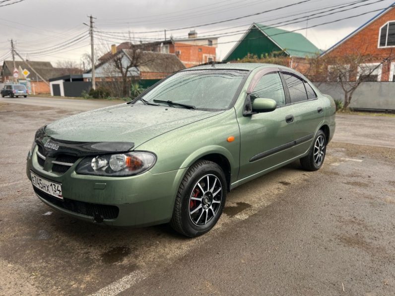 Nissan Almera