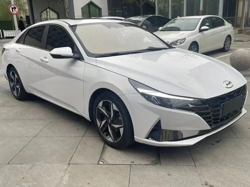 Hyundai Elantra