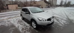 Nissan Qashqai+2