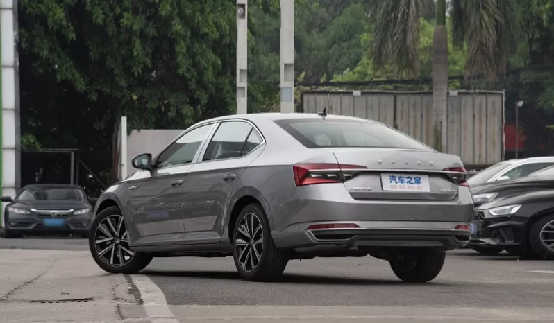 
								Skoda Superb полный									