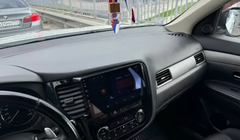 
								Mitsubishi Outlander полный									