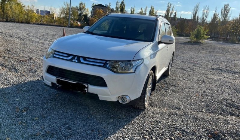 
								Mitsubishi Outlander полный									