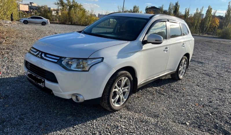 
								Mitsubishi Outlander полный									