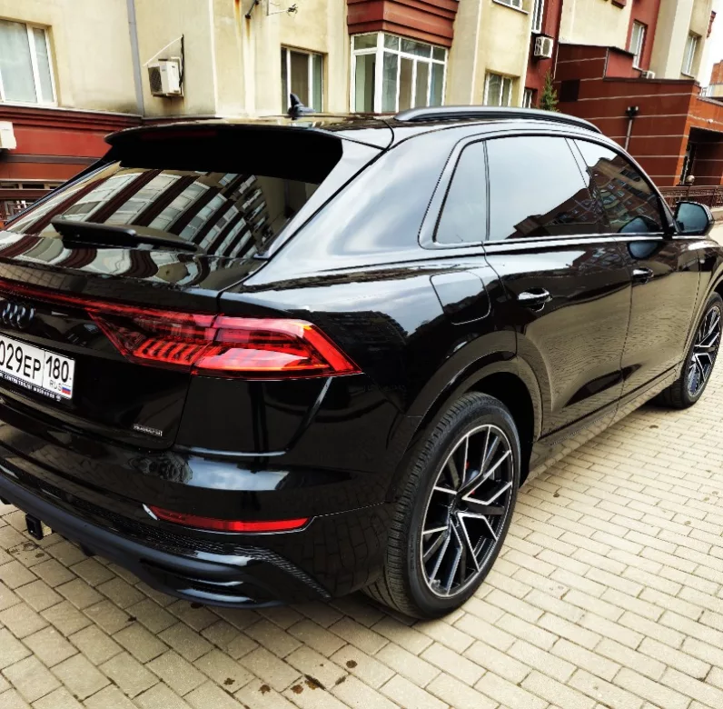Audi Q8