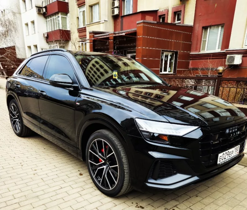 Audi Q8