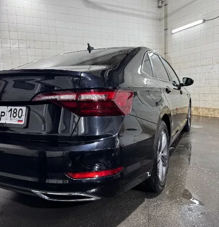 
								Volkswagen Jetta полный									