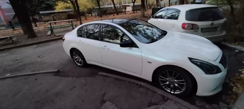 Infiniti G