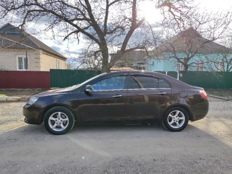 Geely Emgrand EC7