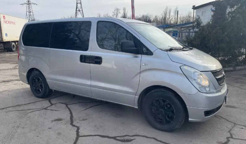 
								Hyundai Grand Starex полный									
