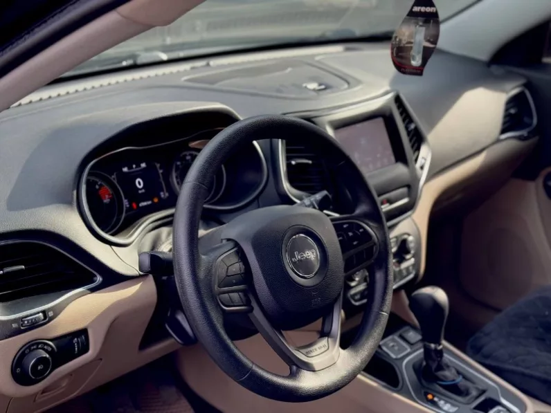 Jeep Cherokee