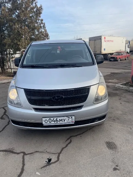 Hyundai Grand Starex