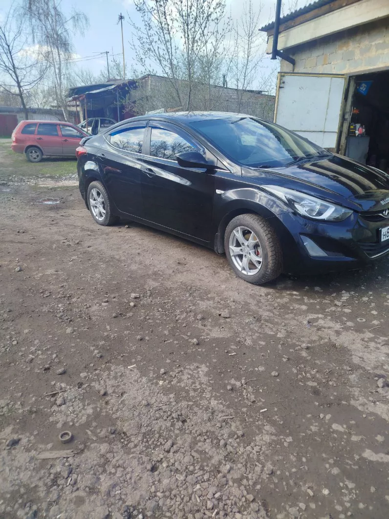 Hyundai Elantra