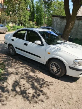 Nissan Almera