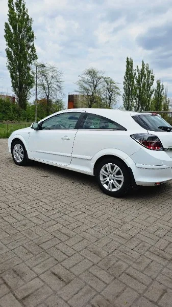 Opel Astra GTC