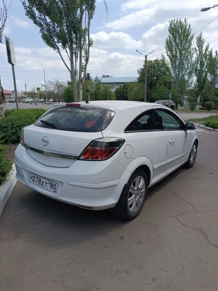 Opel Astra GTC