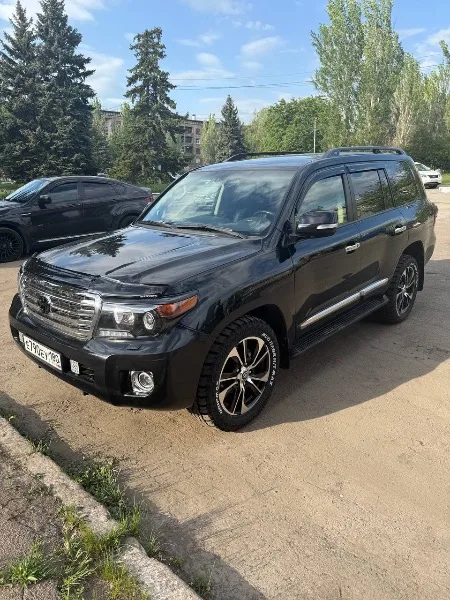 Toyota Land Cruiser