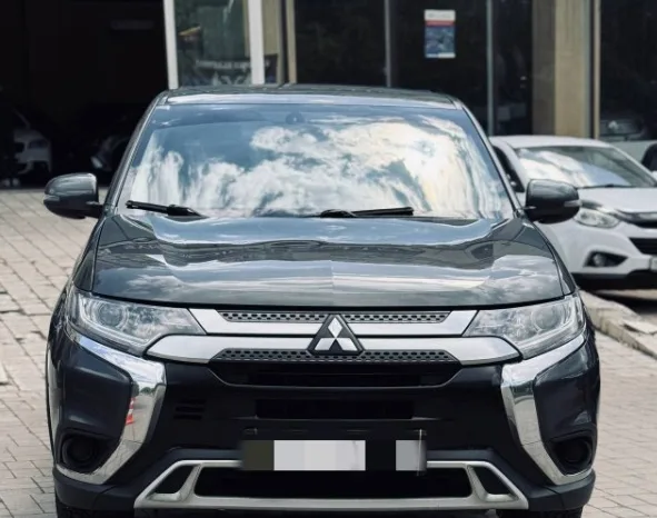 
								Mitsubishi Outlander полный									