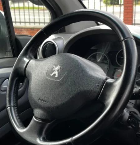 
								Peugeot Partner полный									