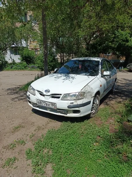 Nissan Almera