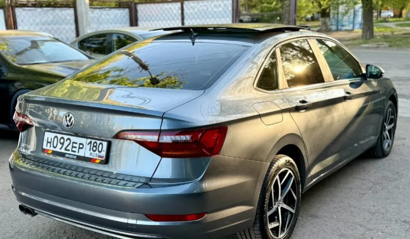 
								Volkswagen Jetta полный									