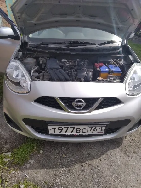 Nissan March