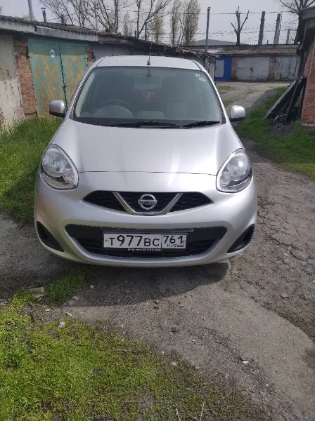Nissan March