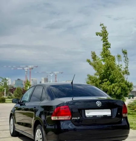 
								Volkswagen Polo полный									