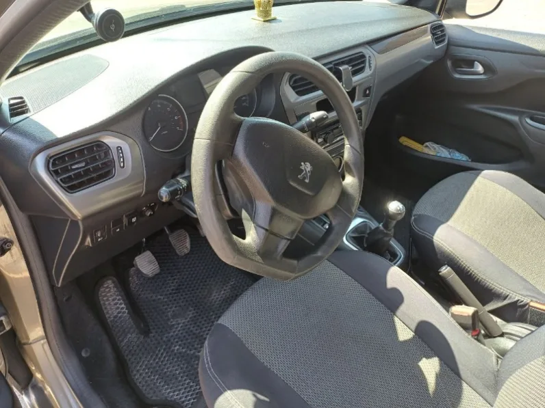 Peugeot 301
