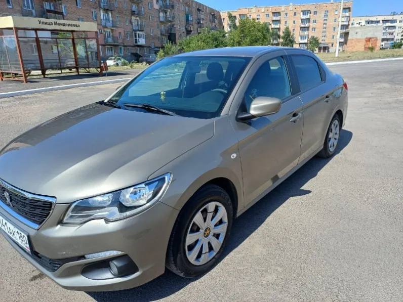 Peugeot 301
